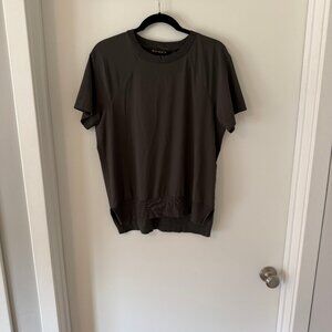 Athleta Zephyr knit crew neck T-shirt - size M